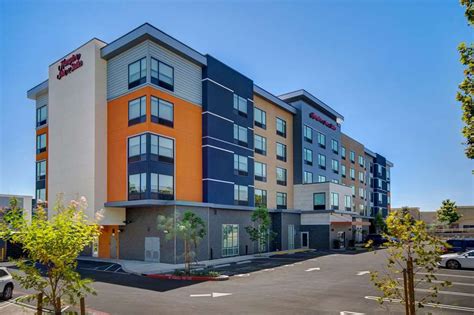 Hampton Inn & Suites Ontario Rancho Cucamonga .